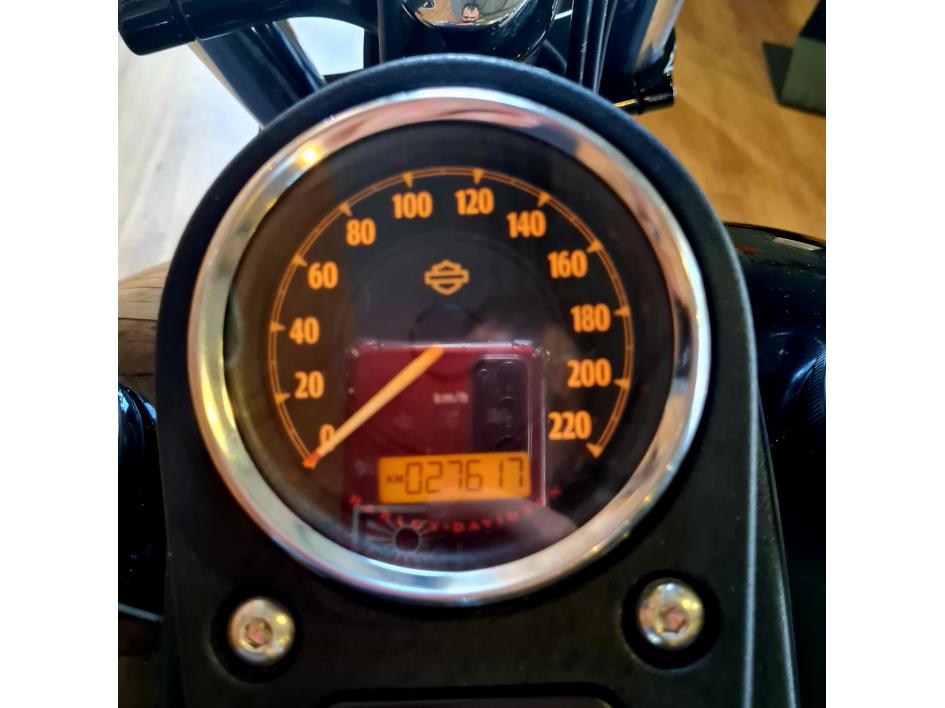HARLEY-DAVIDSON DYNA STREET BOB 1584
