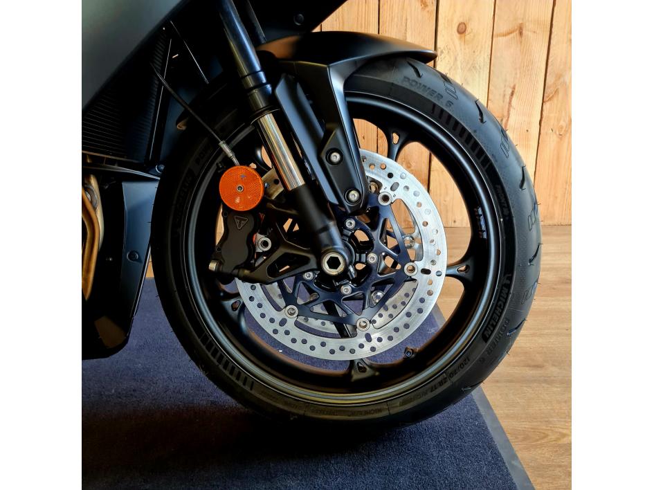 TRIUMPH 	DAYTONA 660