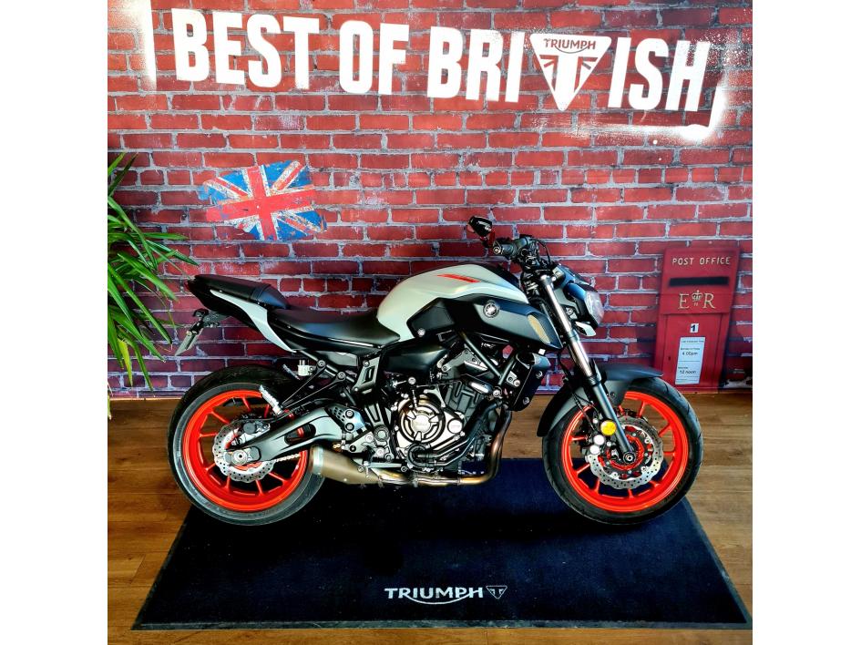 YAMAHA MT-07