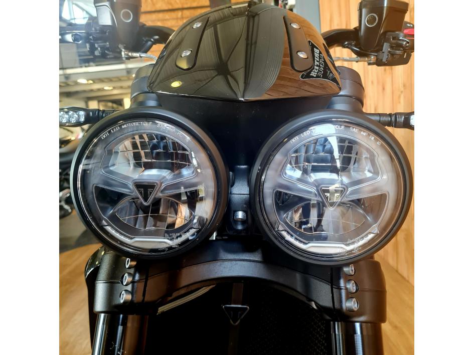 TRIUMPH ROCKET 3 R STORM