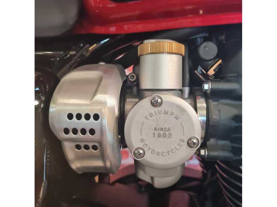 TRIUMPH BONNEVILLE T120