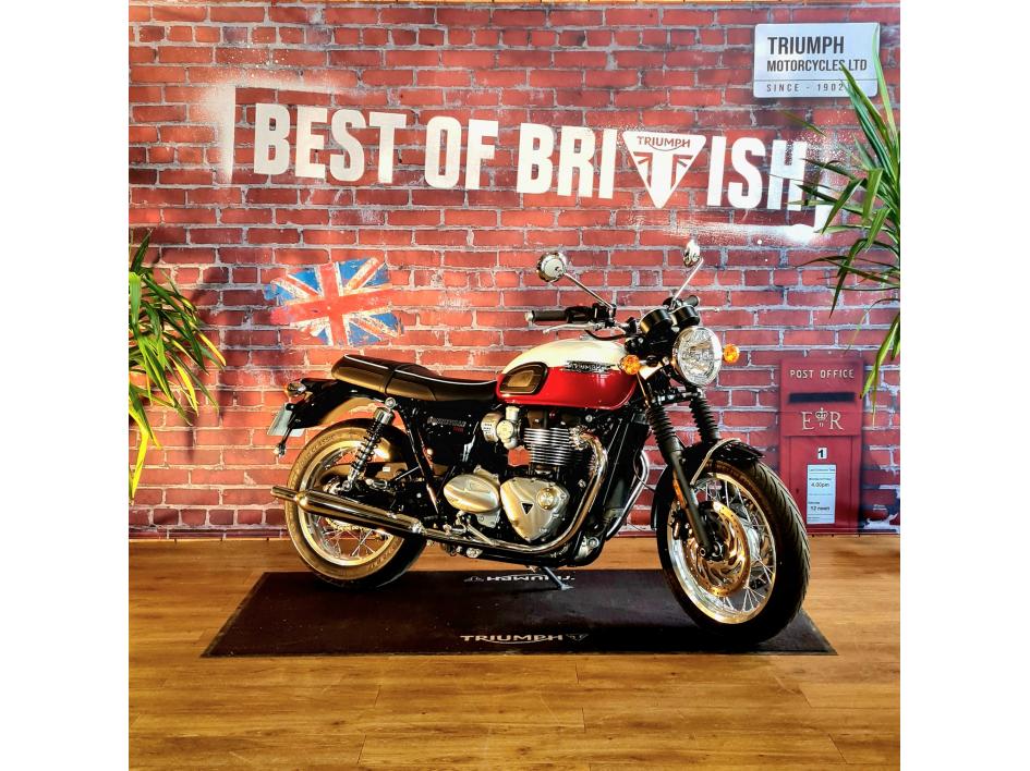 TRIUMPH BONNEVILLE T120