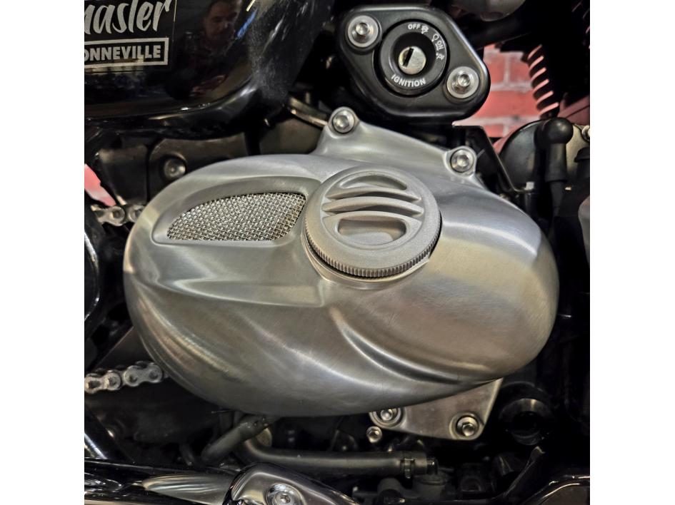 TRIUMPH BONNEVILLE SPEEDMASTER 1200