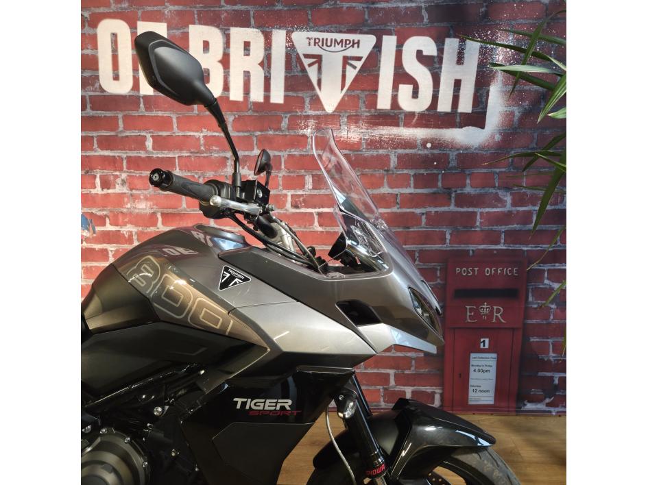 TRIUMPH TIGER SPORT 800