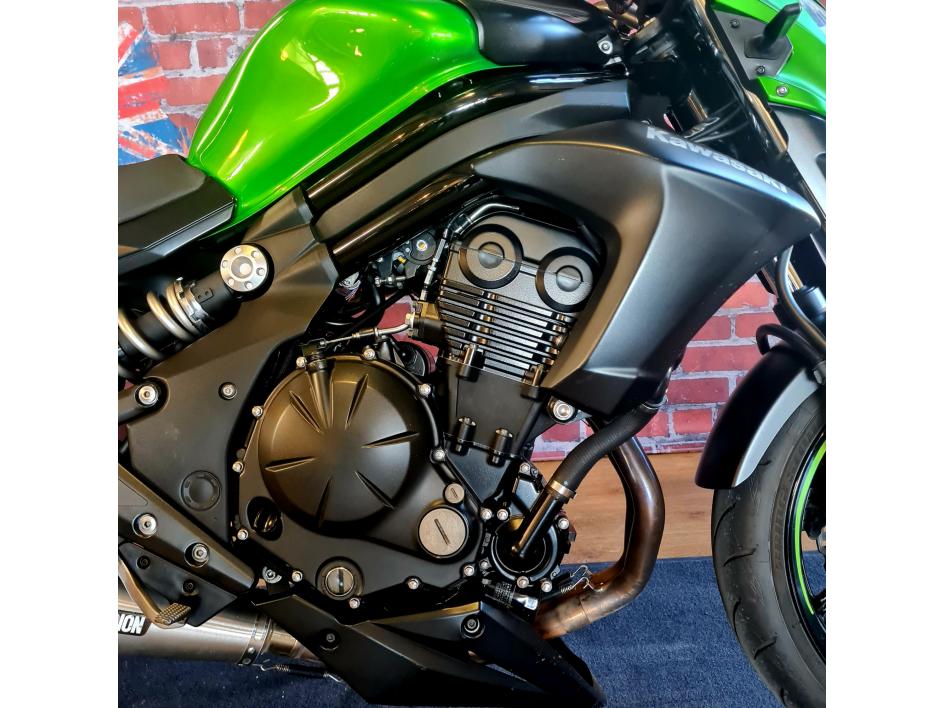 KAWASAKI ER-6 (47.5CV)