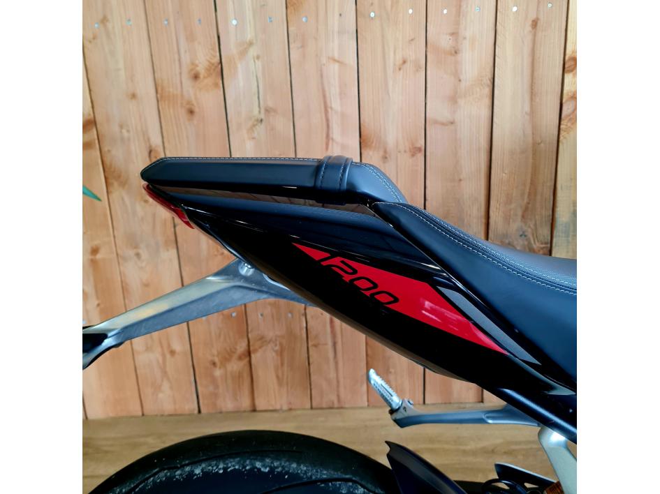 TRIUMPH SPEED TRIPLE 1200 RS