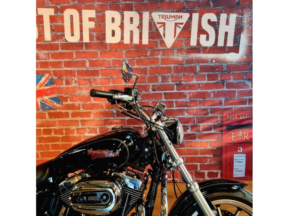 HARLEY-DAVIDSON SPORTSTER SUPERLOW 1200