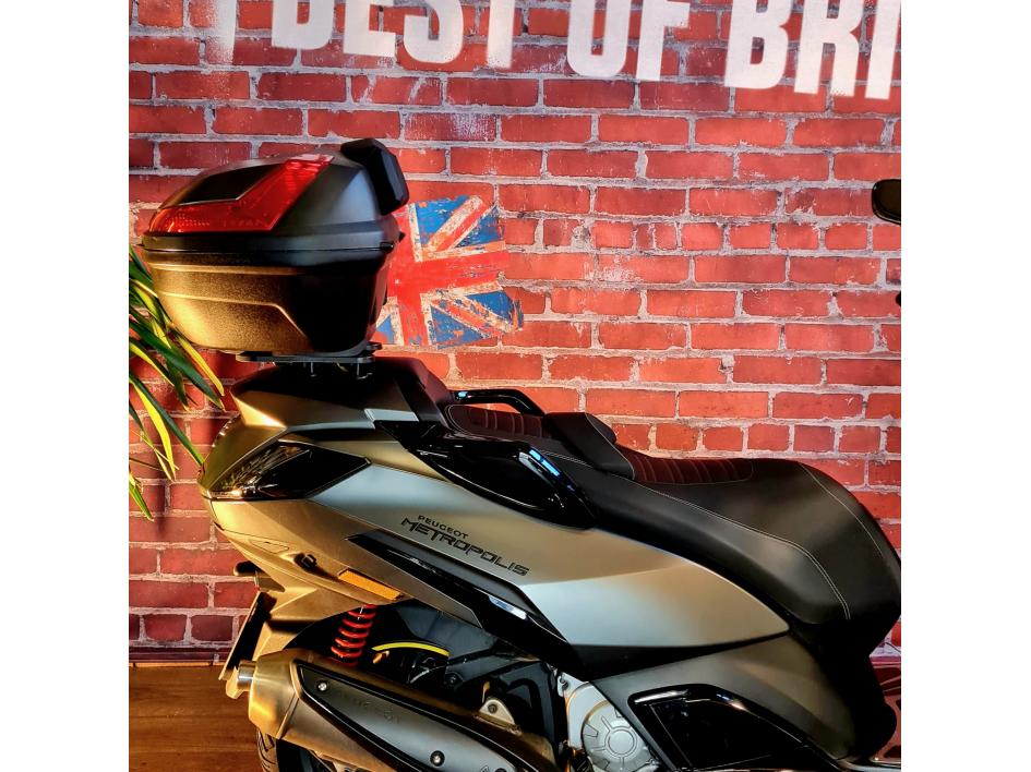 PEUGEOT METROPOLIS 400 GT