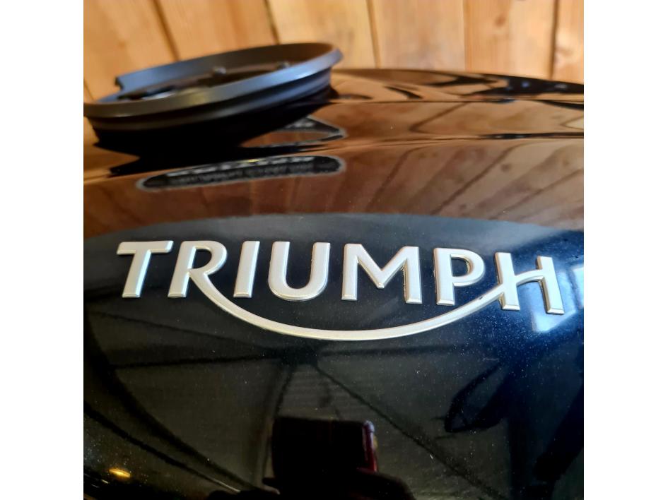 TRIUMPH STREET TRIPLE 765 S 