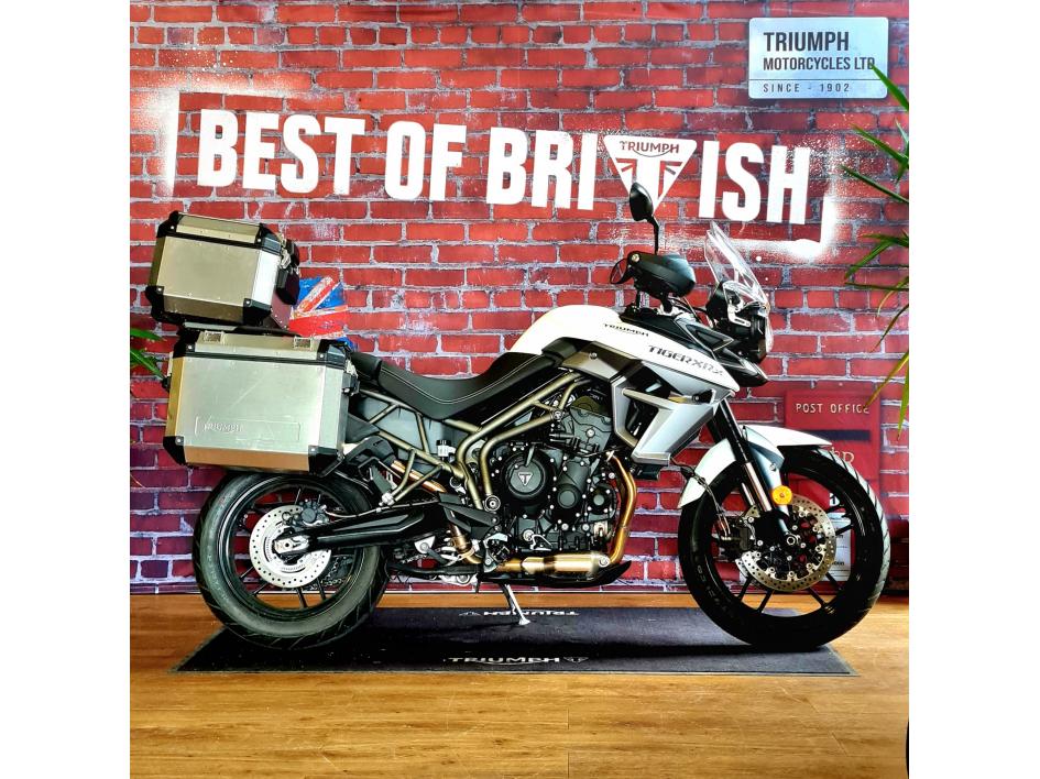 TRIUMPH TIGER 800 XRX