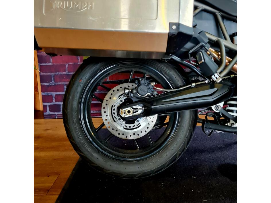 TRIUMPH TIGER 800 XRX