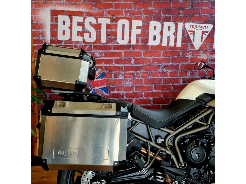 TRIUMPH TIGER 800 XRX