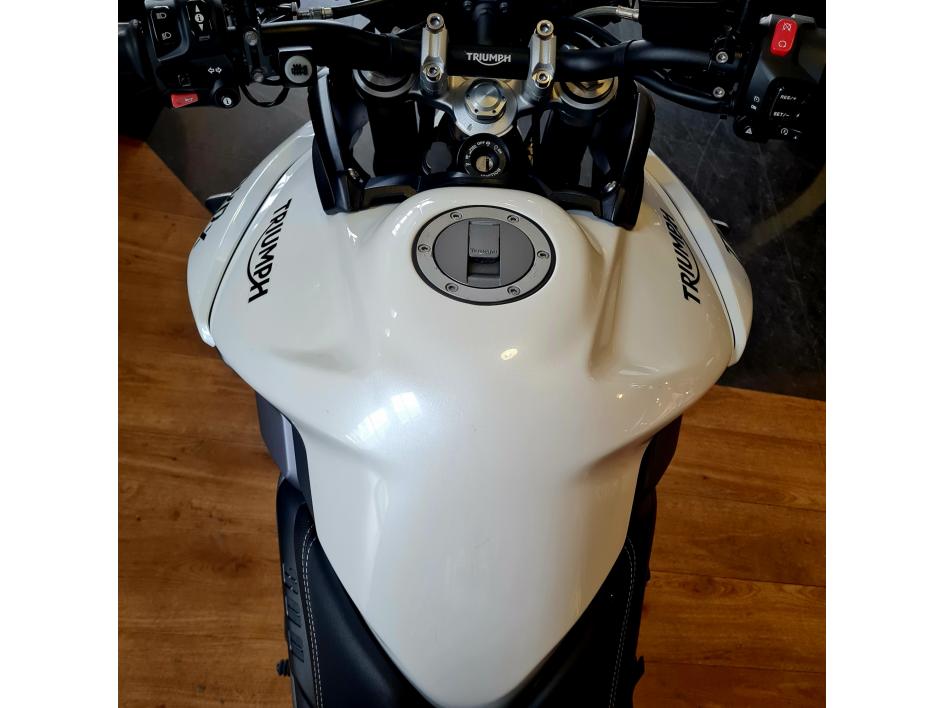 TRIUMPH TIGER 800 XRX