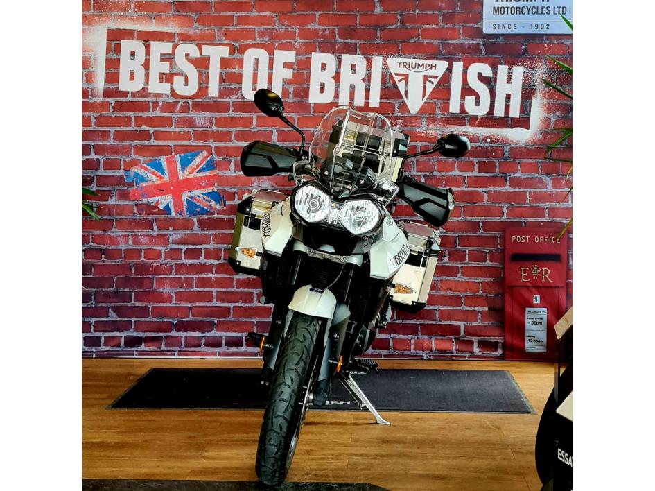 TRIUMPH TIGER 800 XRX