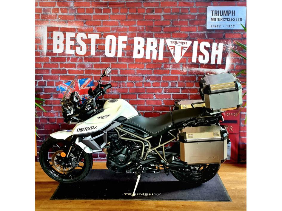 TRIUMPH TIGER 800 XRX