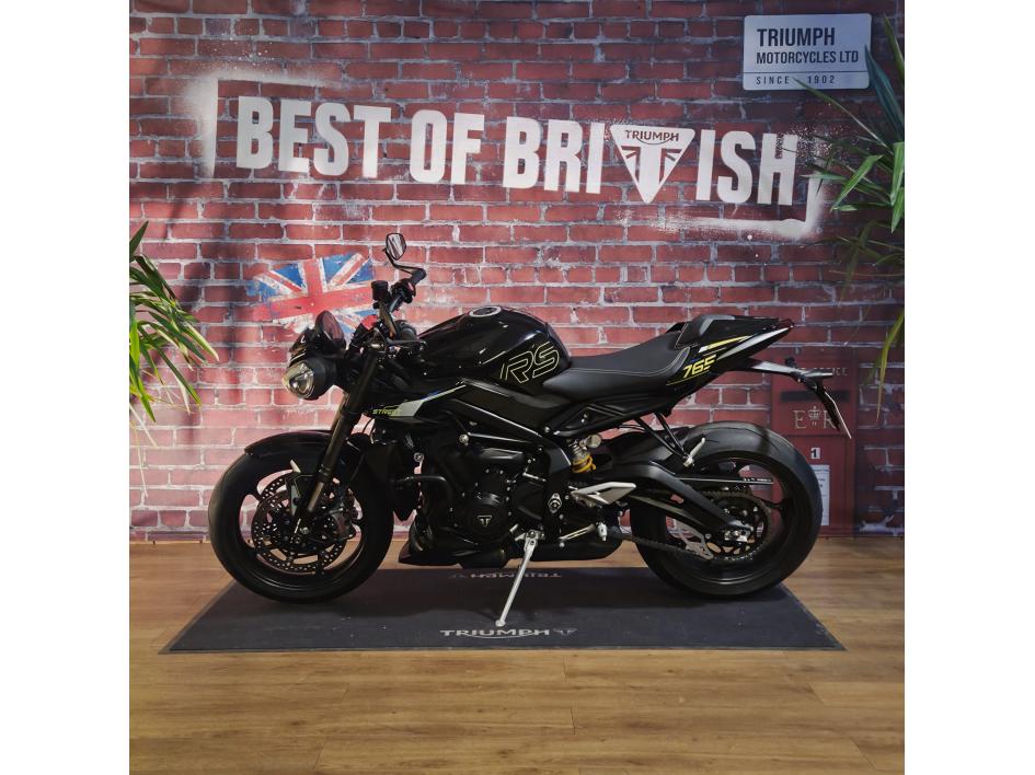 TRIUMPH STREET TRIPLE 765 RS