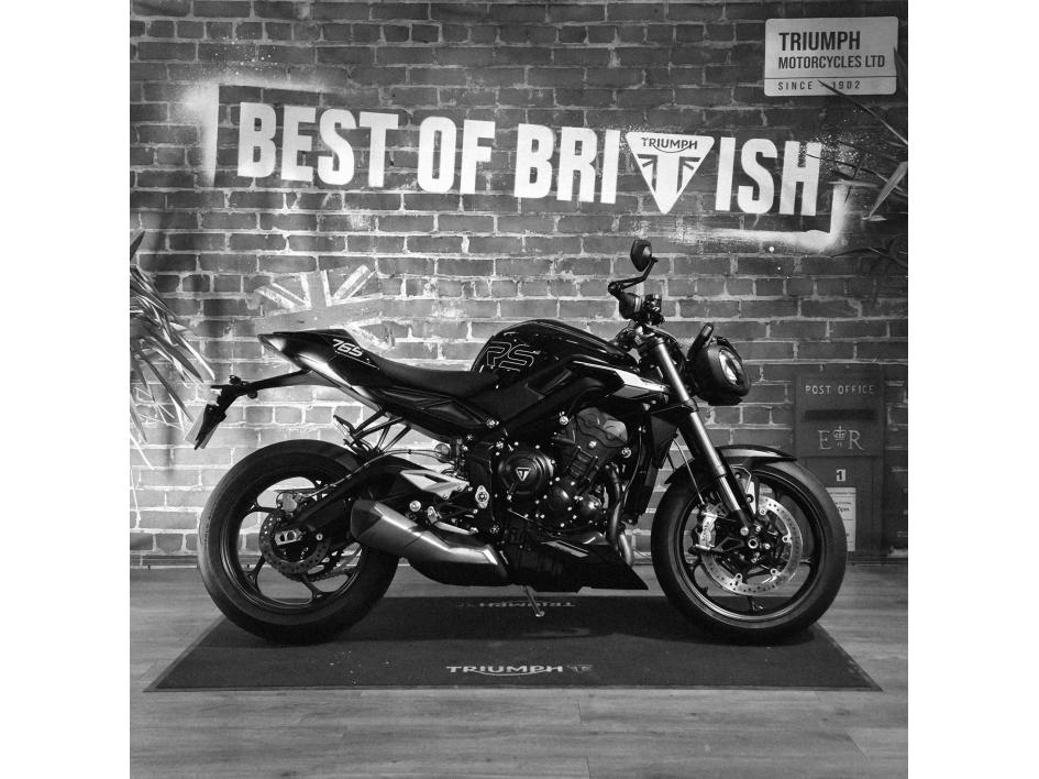 TRIUMPH STREET TRIPLE 765 RS