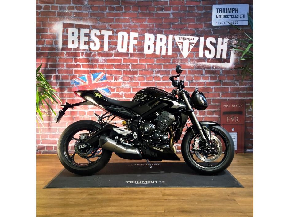 TRIUMPH STREET TRIPLE 765 RS