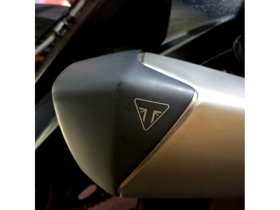 TRIUMPH STREET TRIPLE 765 RS