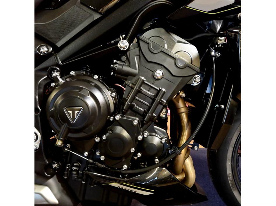 TRIUMPH STREET TRIPLE 765 RS