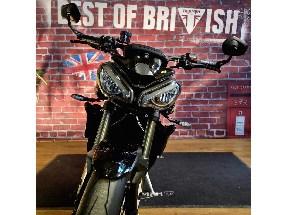 TRIUMPH STREET TRIPLE 765 RS