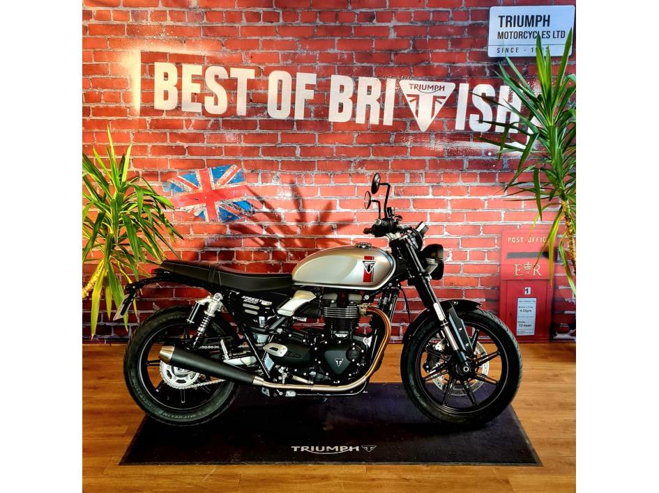 TRIUMPH SPEED TWIN 900