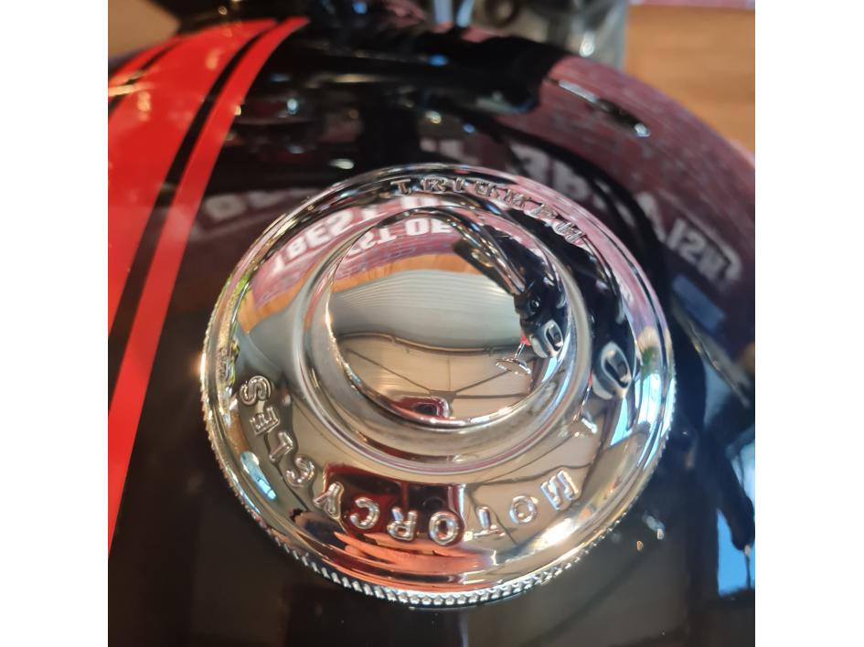 TRIUMPH BONNEVILLE T120