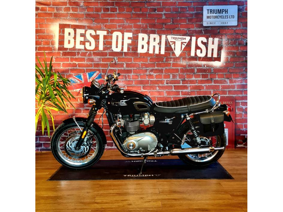 TRIUMPH BONNEVILLE T120