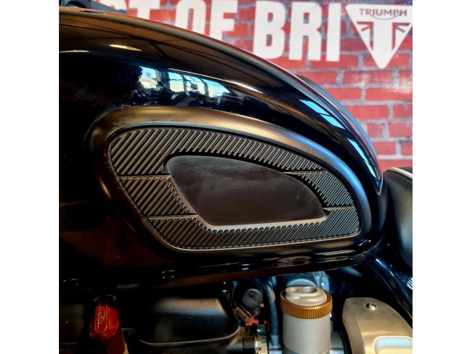 TRIUMPH BONNEVILLE T120