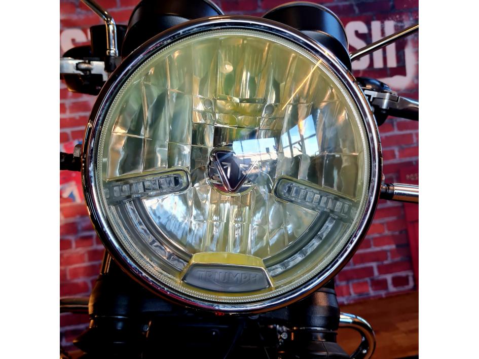 TRIUMPH BONNEVILLE T120