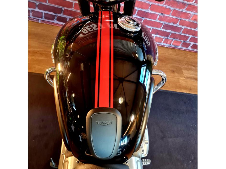 TRIUMPH BONNEVILLE T120