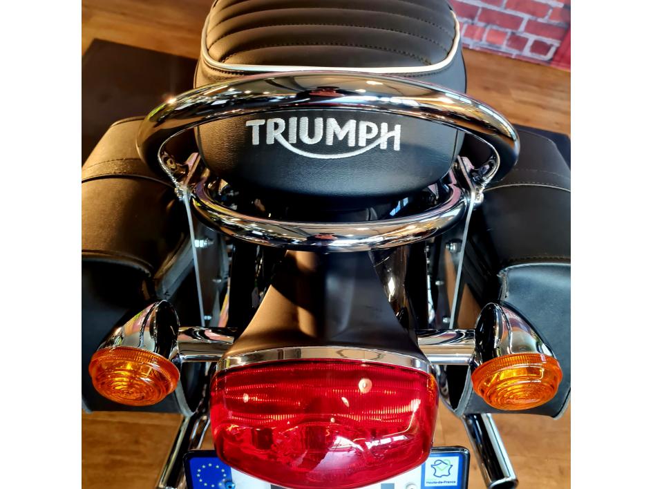 TRIUMPH BONNEVILLE T120