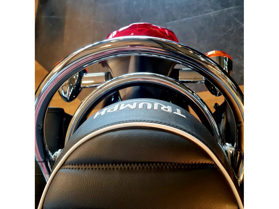 TRIUMPH BONNEVILLE T120