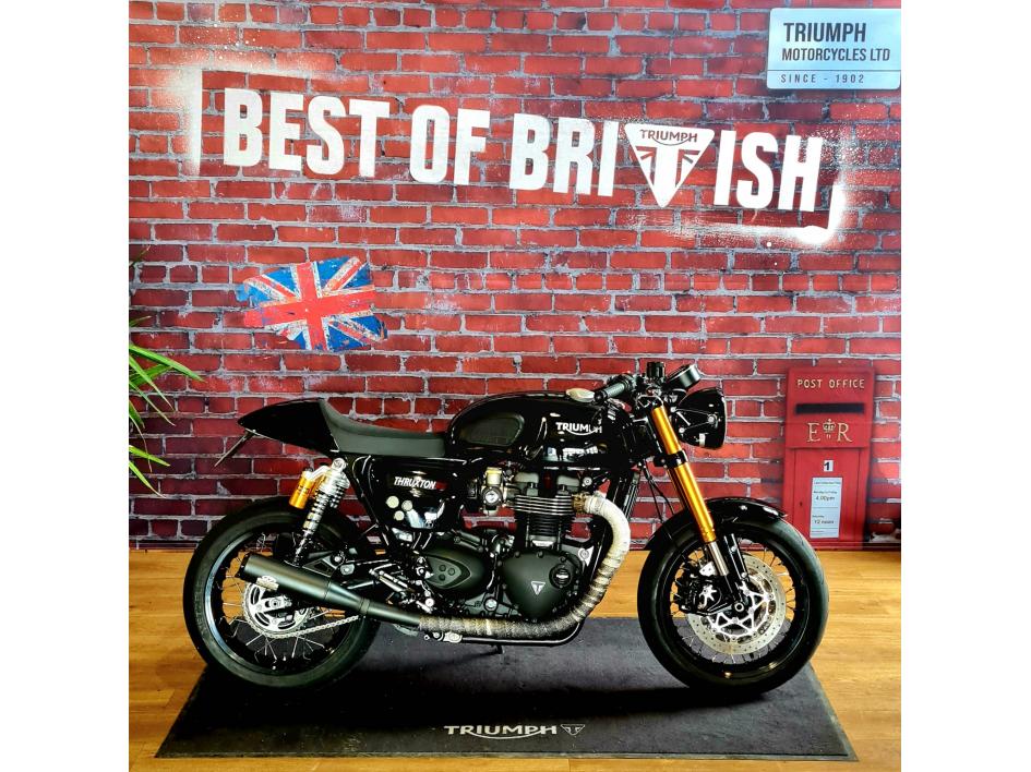 TRIUMPH THRUXTON 1200 RS