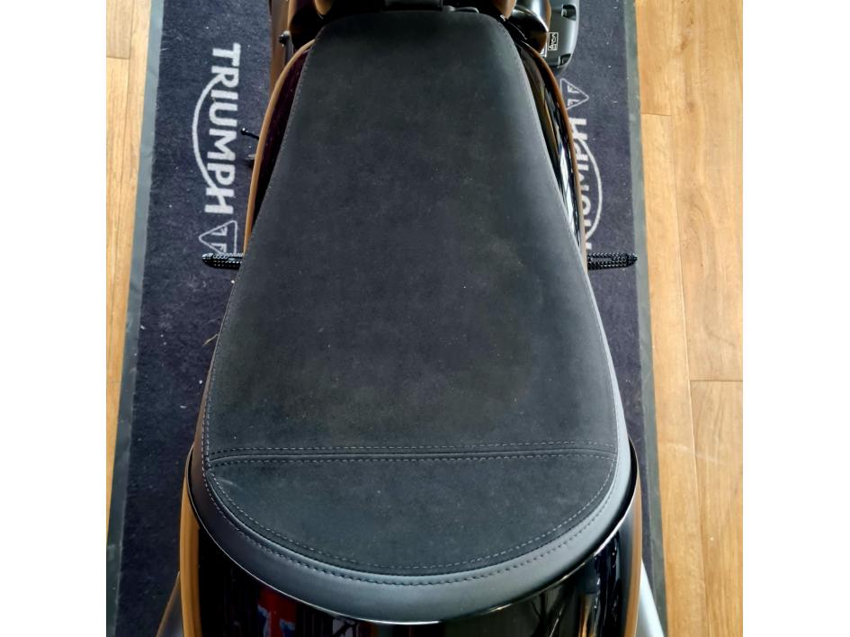 TRIUMPH THRUXTON 1200 RS