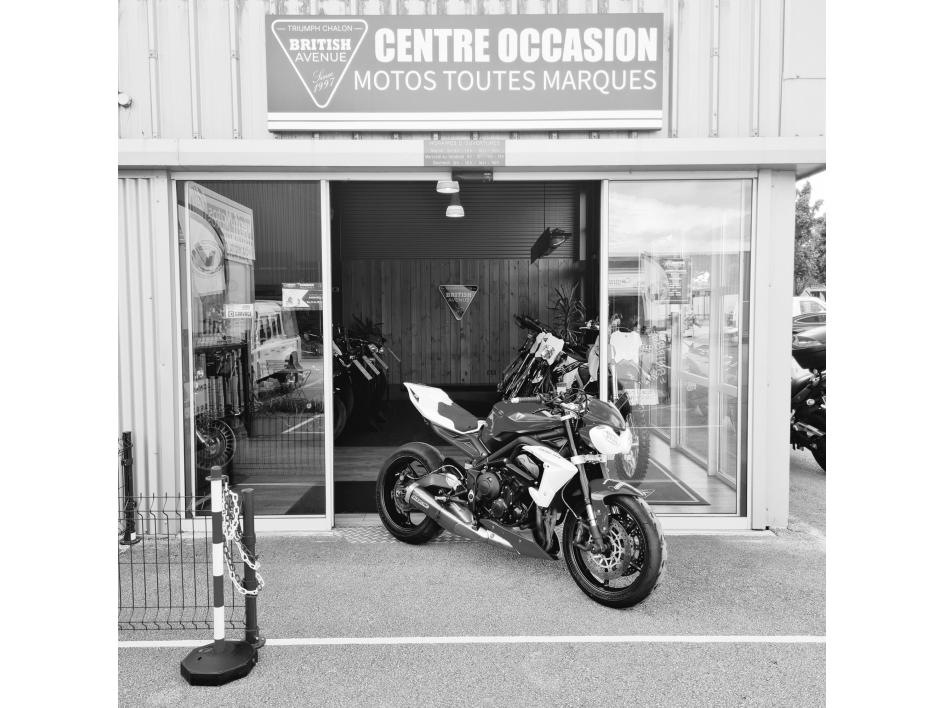 TRIUMPH STREET TRIPLE 675 R (RSV)